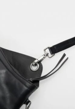 JUMBAY - Umhängetasche - Jet Black 11 JUMBAY - Umhängetasche - Jet Black -Aunts & Uncles 00c3b459c3594f61b4ea44f664f0a31c