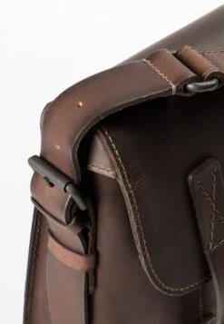 PEACEMAKER - Umhängetasche - Coffee -Aunts & Uncles 0c359c981a2b4285b95651529aa39a81