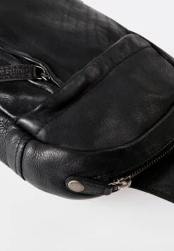 WINNFIELD - Umhängetasche - Charcoal Black -Aunts & Uncles 11768e3cf3b54fd29bbee65ca0783651