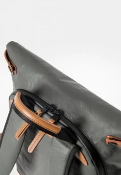 WAKAYAMA - Tagesrucksack - Gravity Grey -Aunts & Uncles 1ef35adc6c9c47c7a1caf22fb1f2b94d