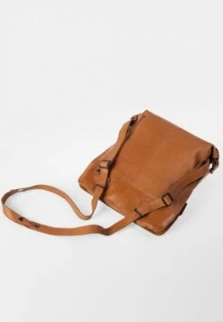 MRS. CHERRY PIE - Tagesrucksack - Caramel -Aunts & Uncles 2a6cc017bb75403ba5d59506b464d611