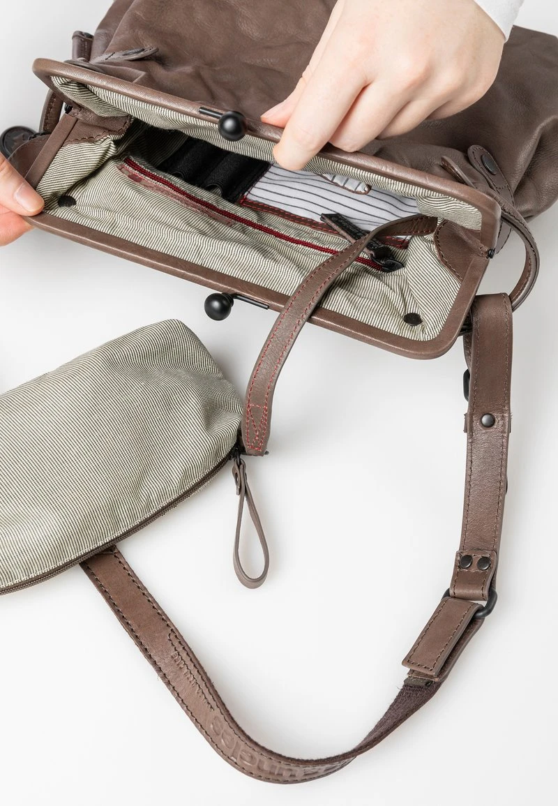 MRS TEA CAKE - Umhängetasche - Mushroom 3 MRS TEA CAKE - Umhängetasche - Mushroom