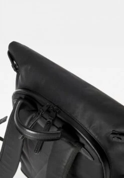 WAKAYAMA - Tagesrucksack - Black 11 WAKAYAMA - Tagesrucksack - Black -Aunts & Uncles 2e2ec9a2851046b096579fd2dff9cab2