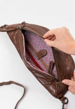 REESE - Gürteltasche - Rubber -Aunts & Uncles 3e5bd62d32d344d78d648b4e9e1b28bd 1