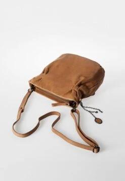 ROBIN - Umhängetasche - Creme Brulee -Aunts & Uncles 4c73e0520771479f87c177ea7a0800ef