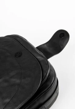 UMHÄNGE MRS BOURBON BROWNIE - Umhängetasche - Black Smoke -Aunts & Uncles 542b1e7545cc4d82827e4c62a76666c5