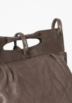 MRS STRAWBERRY MUFFIN - Umhängetasche - Mushroom -Aunts & Uncles 55e836a8ce054768bab804f70ff8a844