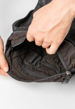 VERDI - Umhängetasche - Charcoal Black -Aunts & Uncles 5efdbe43b7a944cd90fa6f80c21a1478 1