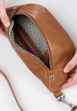 BILBERRY - Gürteltasche - Cognac
