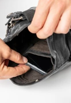 STUBBLE - Umhängetasche - Charcoal Black