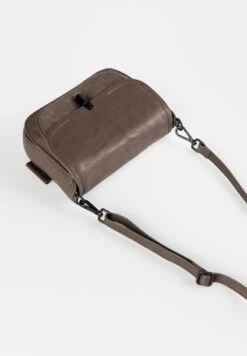 MRS WAFFLE - Umhängetasche - Mushroom -Aunts & Uncles 6fc7b082123d49e28de64ee2bcb72673