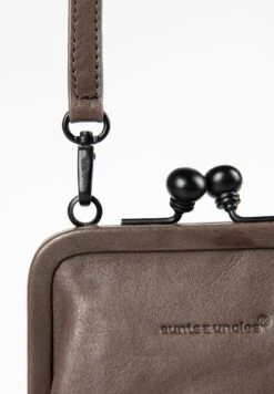 MRS SUGAR POP - Umhängetasche - Mushroom -Aunts & Uncles 7f588c940a7848bf8e0bc5de0dbd8b92