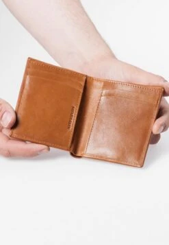 NIILO - Geldbörse - Cognac -Aunts & Uncles 84ffed4f191f408ba99f7e7c6bed22ce 1