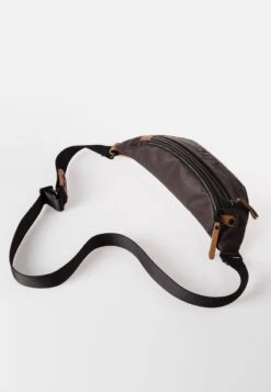 ICHIKAWA - Gürteltasche - Bitter Chocolate -Aunts & Uncles 8c8476df8dbc4c4b9af45d1655582c94