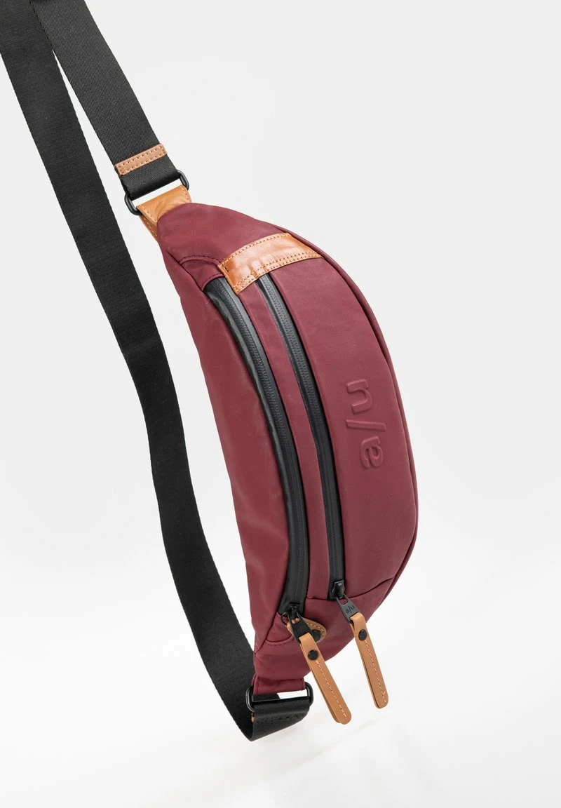 ICHIKAWA - Gürteltasche - Cabernet 6 ICHIKAWA - Gürteltasche - Cabernet – Bild 4