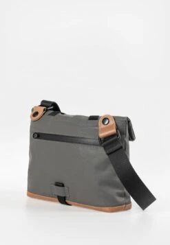 YAO - Umhängetasche - Gravity Grey 10 YAO - Umhängetasche - Gravity Grey -Aunts & Uncles 9960a3b6d9e54acd8502cf2c2e7cd70b