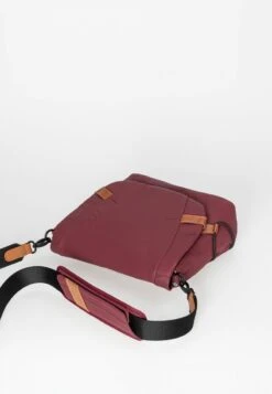 UMHÄNGE SENDAI - Umhängetasche - Cabernet 12 UMHÄNGE SENDAI - Umhängetasche - Cabernet -Aunts & Uncles 9dce2ed9129e450f96dd2669f0f45f94