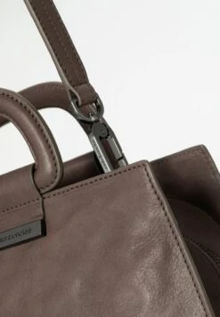 MRS BRIOCHE - Umhängetasche - Mushroom -Aunts & Uncles a2aa006f14754cfbbc48015a768476cd