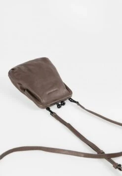 MRS SUGAR POP - Umhängetasche - Mushroom -Aunts & Uncles a8f69462b5fe40f4adf62c8f70d03a0d