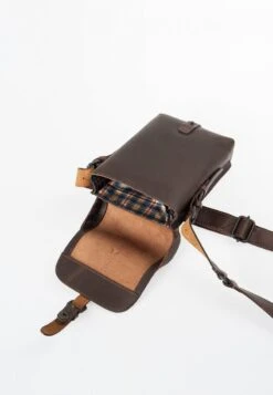 SHEEP - Umhängetasche - Coffee -Aunts & Uncles ac7e4b84bf194cd0a706ac6d6742e2d8