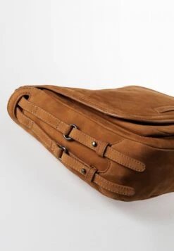 CHIVE - Umhängetasche - Caramel -Aunts & Uncles adf6dc6a76a34f34be09c4c323fd892e