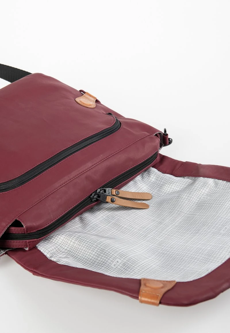 MATSUMOTO - Umhängetasche - Cabernet 7 MATSUMOTO - Umhängetasche - Cabernet – Bild 5