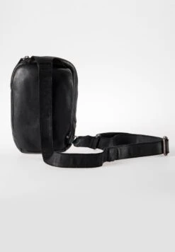 WINNFIELD - Umhängetasche - Charcoal Black -Aunts & Uncles b6c612bfa14c4bb2949060d77ed96c5a