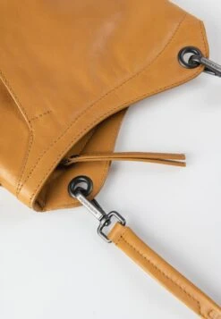 CHOKEBERRY - Umhängetasche - Summer Glow -Aunts & Uncles bb6b1bfff8994c499ffd31524548bc3b