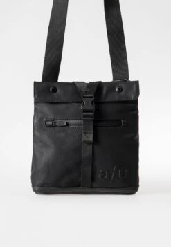 TSU - Umhängetasche - Black -Aunts & Uncles c19b964ce78f47c8b90df839ce8fe025