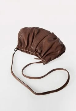 GWEN - Handtasche - Rubber -Aunts & Uncles d13a172900f344a480b3f1e1d6c81ed1