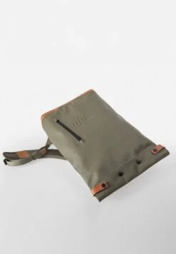 WAKAYAMA - Tagesrucksack - Fallen Rock -Aunts & Uncles d2d345a2735e40599bb92bd0f08ea38c