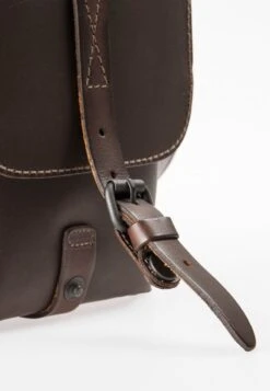 SHEEP - Umhängetasche - Coffee -Aunts & Uncles d5fb2abebf71440386ad5c4b09426ea1