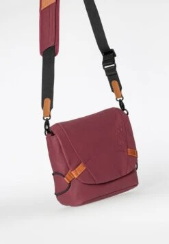 UMHÄNGE SENDAI - Umhängetasche - Cabernet 10 UMHÄNGE SENDAI - Umhängetasche - Cabernet -Aunts & Uncles d8ba3ce7614a47d2bb40250cb5b6b7a6