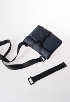 TSU - Umhängetasche - Storm -Aunts & Uncles d922609d046440d1b8fef012efdb8096