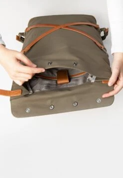 YOKOHAMA - Tagesrucksack - Fallen Rock -Aunts & Uncles f254ff51e3a540f19fba738eab1042d7