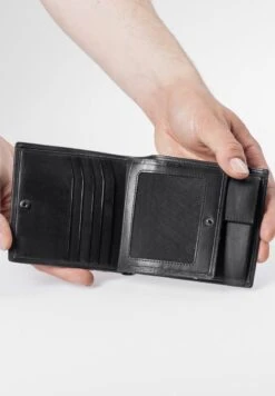 Aunts & Uncles -Aunts & Uncles f3dc79b6c2ed4184ac98831b9cce58f8