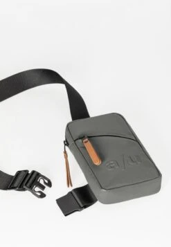 IWAKO - Umhängetasche - Gravity Grey -Aunts & Uncles f9abca72f9a746f08820381eaeb31851